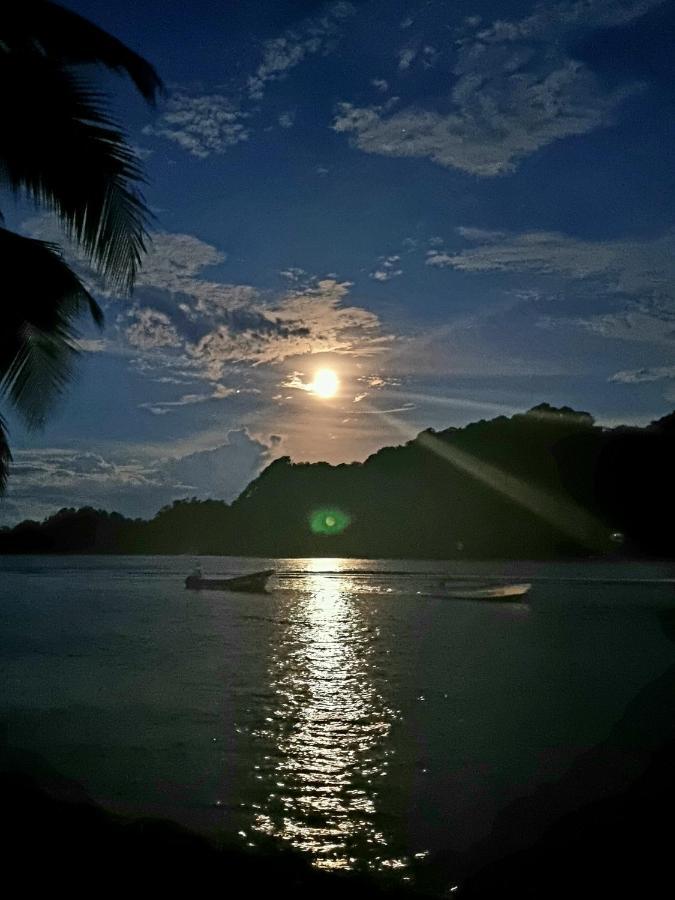 Paradise Island Beach Hotel Isla Grande Luaran gambar