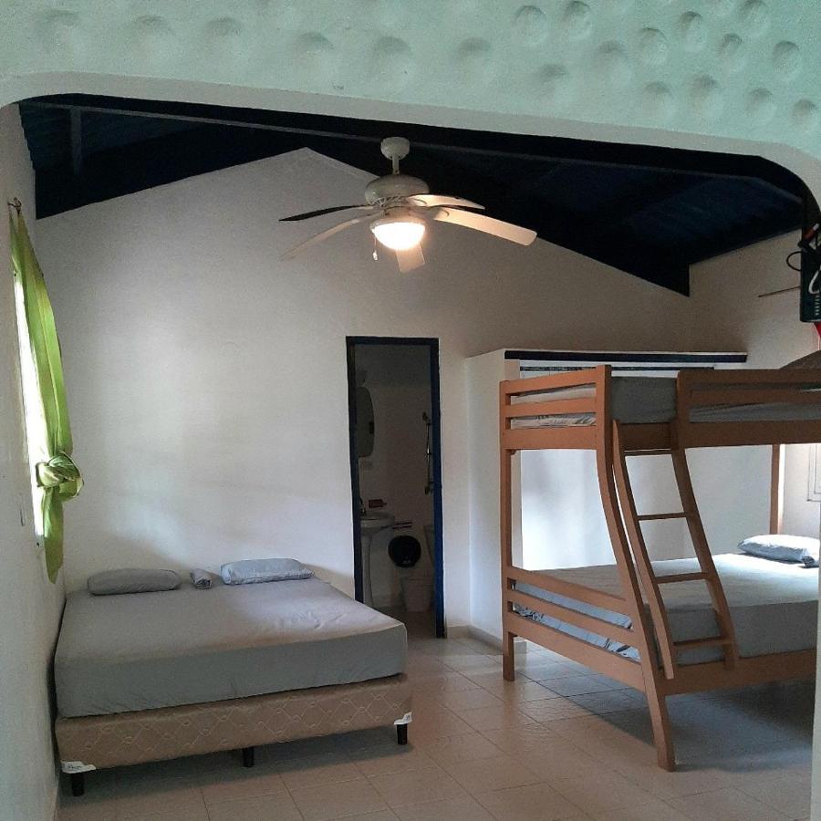 Paradise Island Beach Hotel Isla Grande Bilik gambar