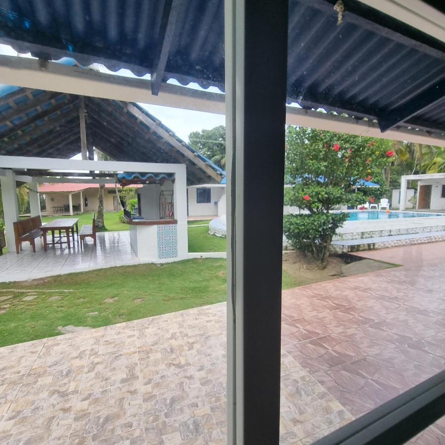 Paradise Island Beach Hotel Isla Grande Luaran gambar